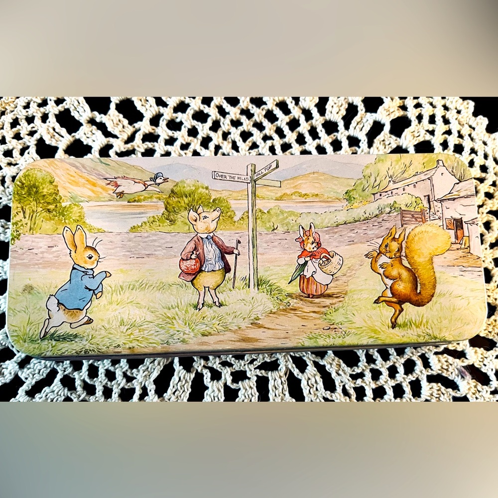 Vintage Beatrix Potter Peter Rabbit Tin Pencil Case